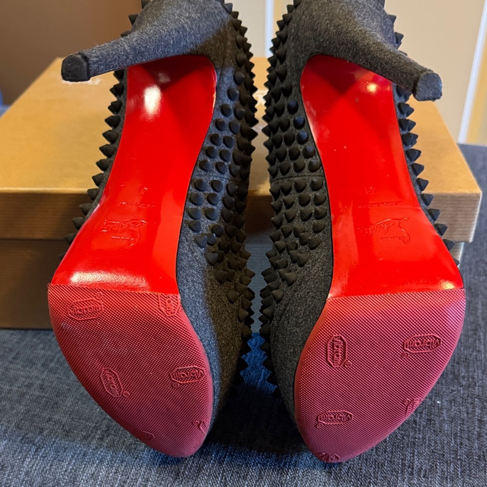 Christian Louboutin Lady Peep Spikes 150 Grey/Black Floque Peep Toe Heels - Picture 4 of 7